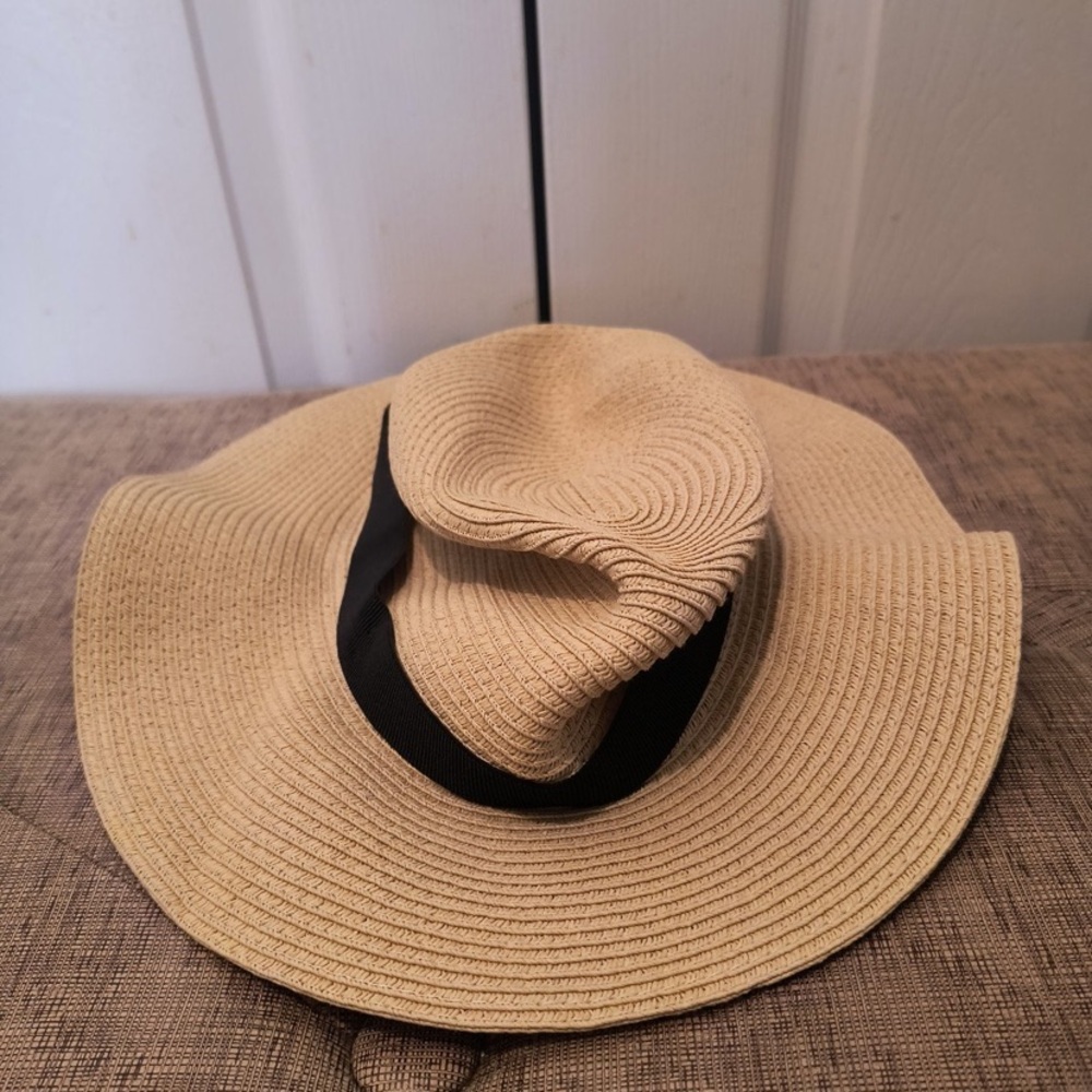 J. Crew Floppy Paper Tan Pool Vacation Beach Wide Brim Women’s Hat - Picture 6 of 10
